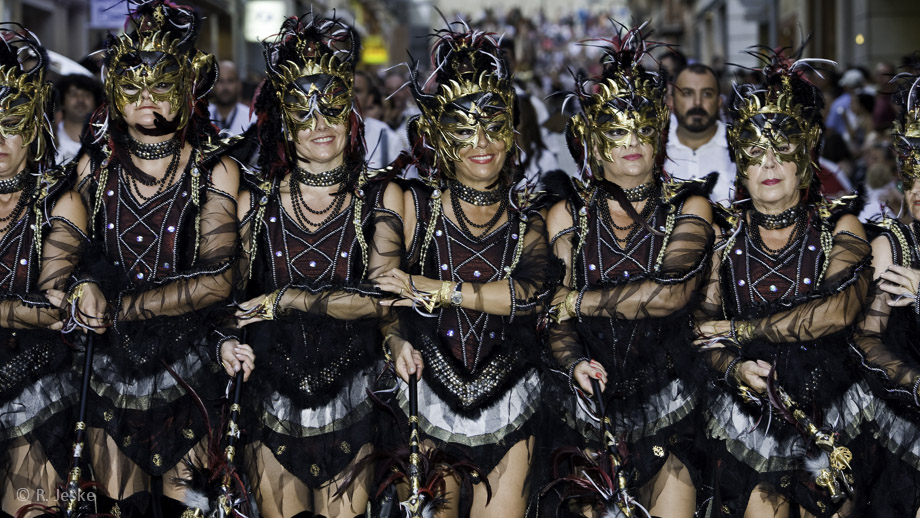 Fest in Denia: „Moros y Cristianos“